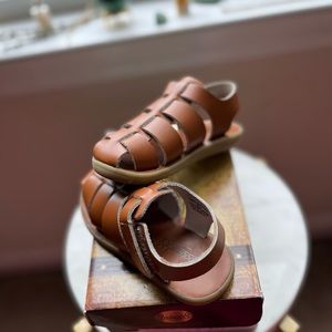 Hard bottom kids Sandals